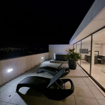 River Town View - Luxury Apartment With Jacuzzi On Terrace Βιάνα ντο Καστέλο Εξωτερικό φωτογραφία