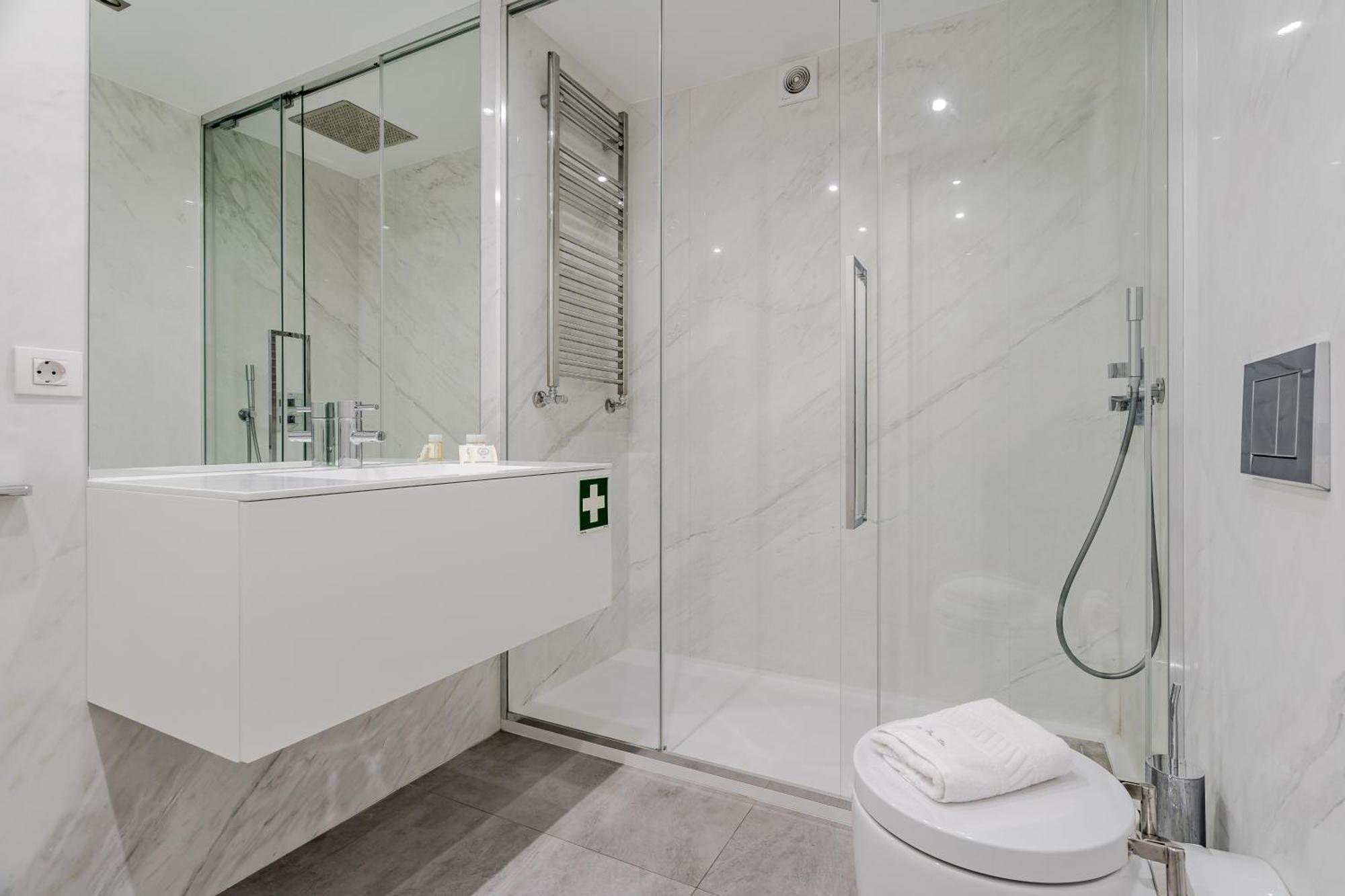 River Town View - Luxury Apartment With Jacuzzi On Terrace Βιάνα ντο Καστέλο Εξωτερικό φωτογραφία